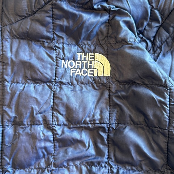 Beautiful jacket - Picture 2 of 3